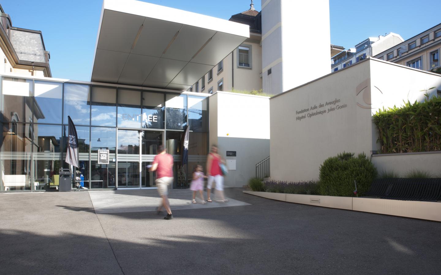 Image de l'entrée principale de l'hôpital ophtalmique Jules-Gonin